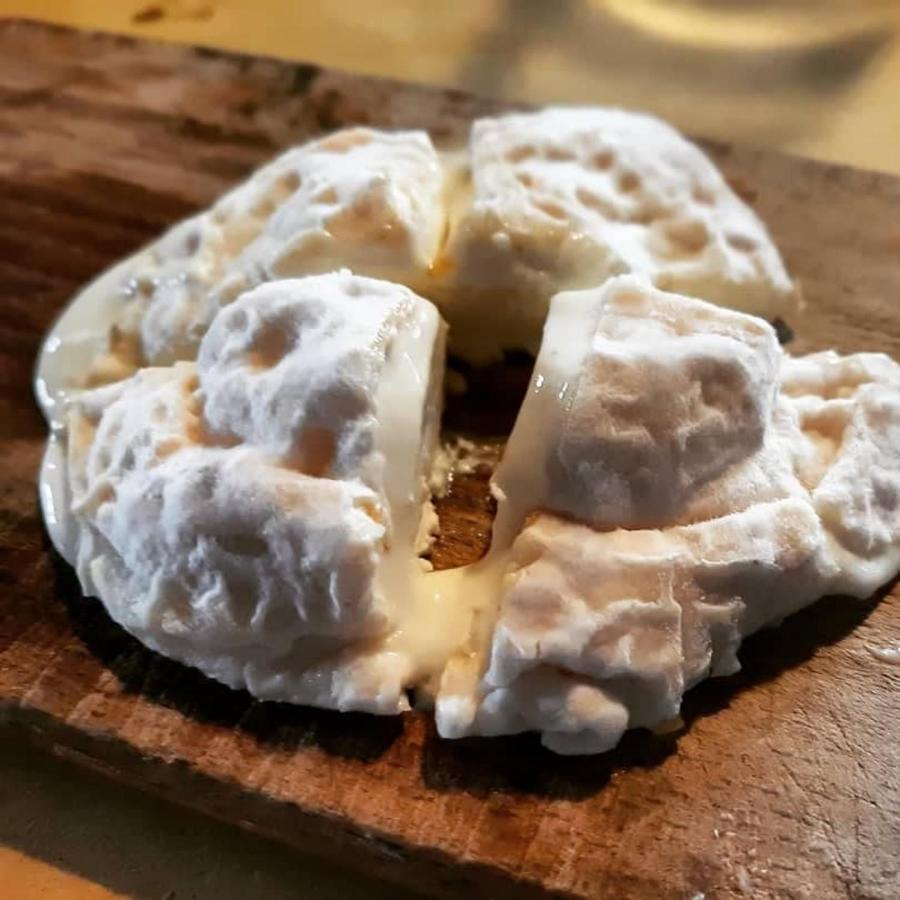 Agriturismo Di Charme E Ristorante Stallato Il Filo Di Paglia Carro エクステリア 写真