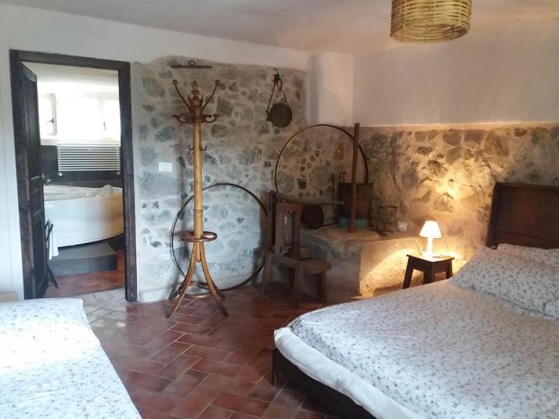 Agriturismo Di Charme E Ristorante Stallato Il Filo Di Paglia Carro エクステリア 写真