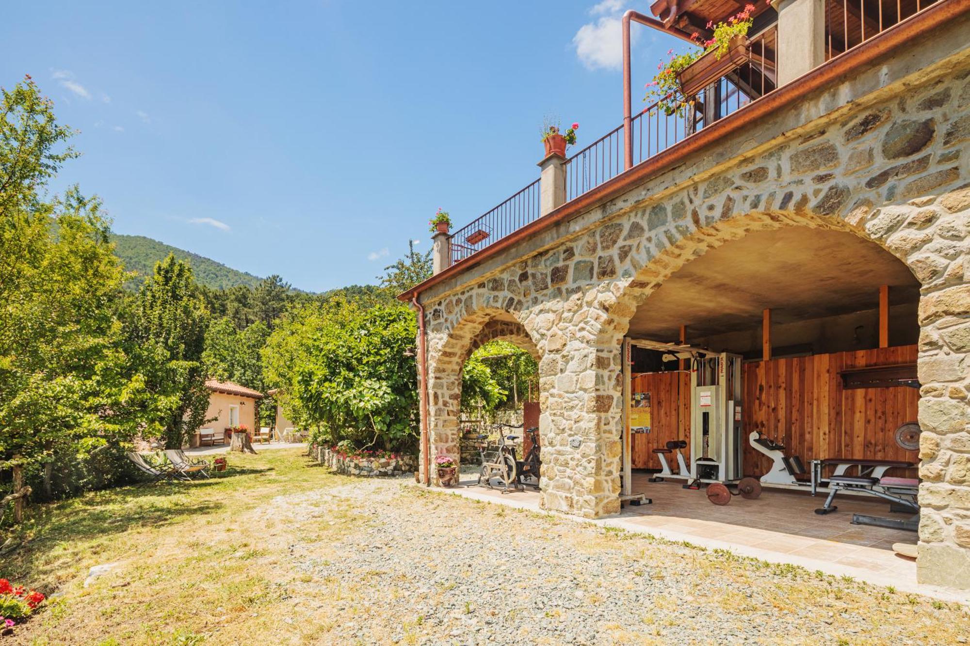 Agriturismo Di Charme E Ristorante Stallato Il Filo Di Paglia Carro エクステリア 写真